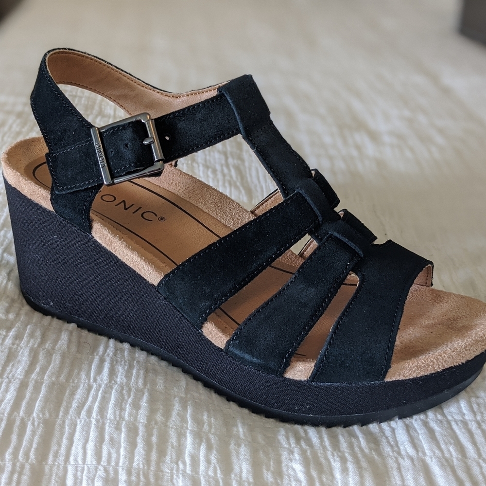 Vionic Black Wedge Sandals